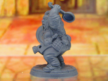 Mimma the Warrior Housewife Dwarf Mini Miniature 3D Printed Model 28/32mm Scale