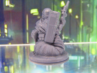 Slug Alien Bounty Hunter Assassin Mini Miniature Figure 3D Printed Model Sci Fi