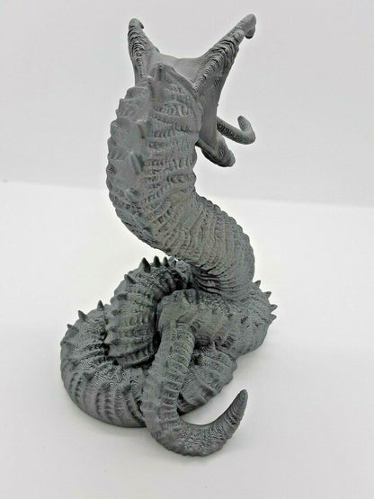 Giant Larvae Alpha Worm Miniature Mini Figure Model Dungeons & Dragons D&D