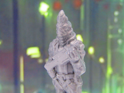 Alien Bounty Hunter Assassin Mini Miniature Figure 3D Printed Model 28/32mm