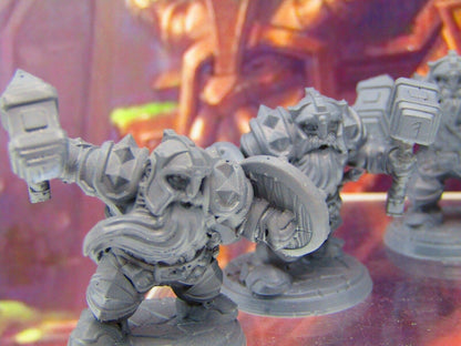 6pc Dwarf Fighter Soldiers w/ Hammers Mini Miniature Figure 3D Printed Model DnD