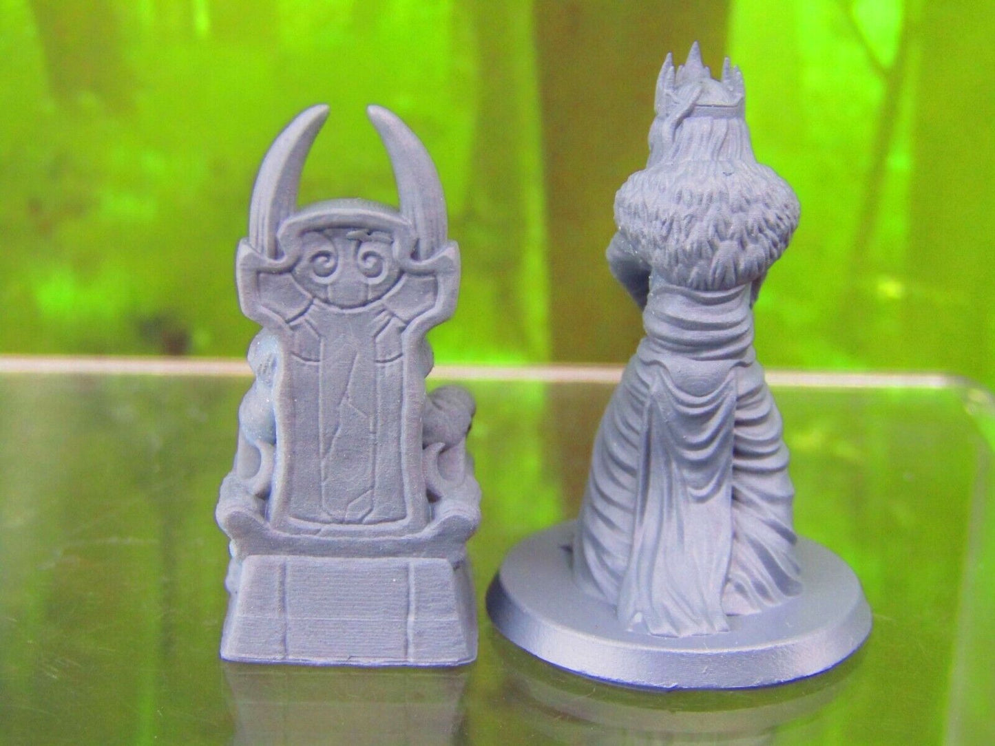 Aged Mad King Pair Seated and Standing Mini Miniatures 3D Printed Resin Model