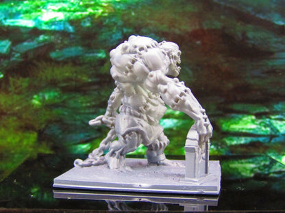 Flesh Golem Grave Walker Zombie Monster Mini Miniature Model Character Figure