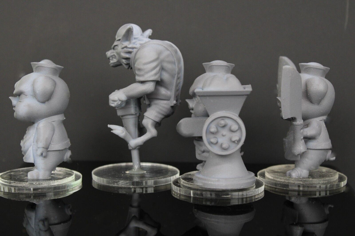 4pc 3 Little Pigs & Big Bad Wolf Mini Miniature RPG Tabletop Gaming D&D