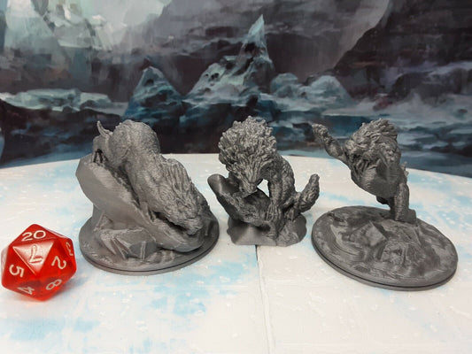 3 Piece Dire Wolf Saber Tooth Tiger Miniatures Mini Figure Dungeons Dragons D&D