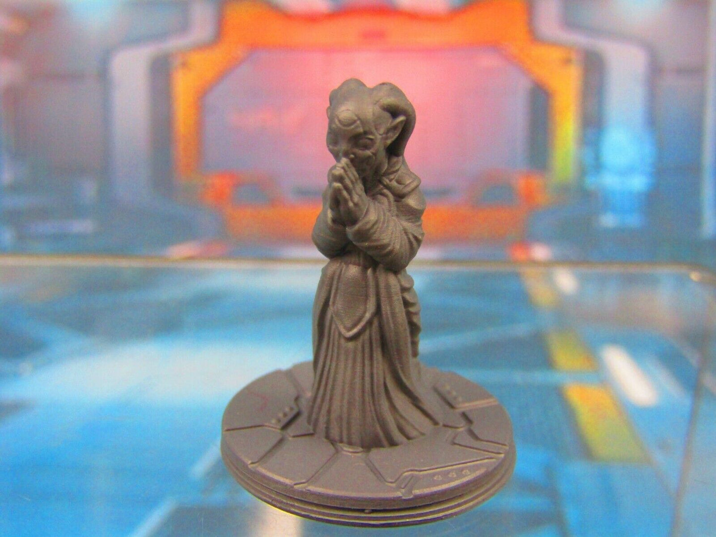 Alien Religous Zealot Worshipper Mini Miniature 3D Printed Model 28/32mm Scale