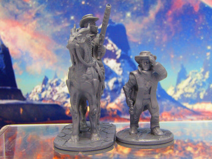Space Cowboy Sheriff Deputy Pair Mounted & Walking Mini Miniature 3D Printed