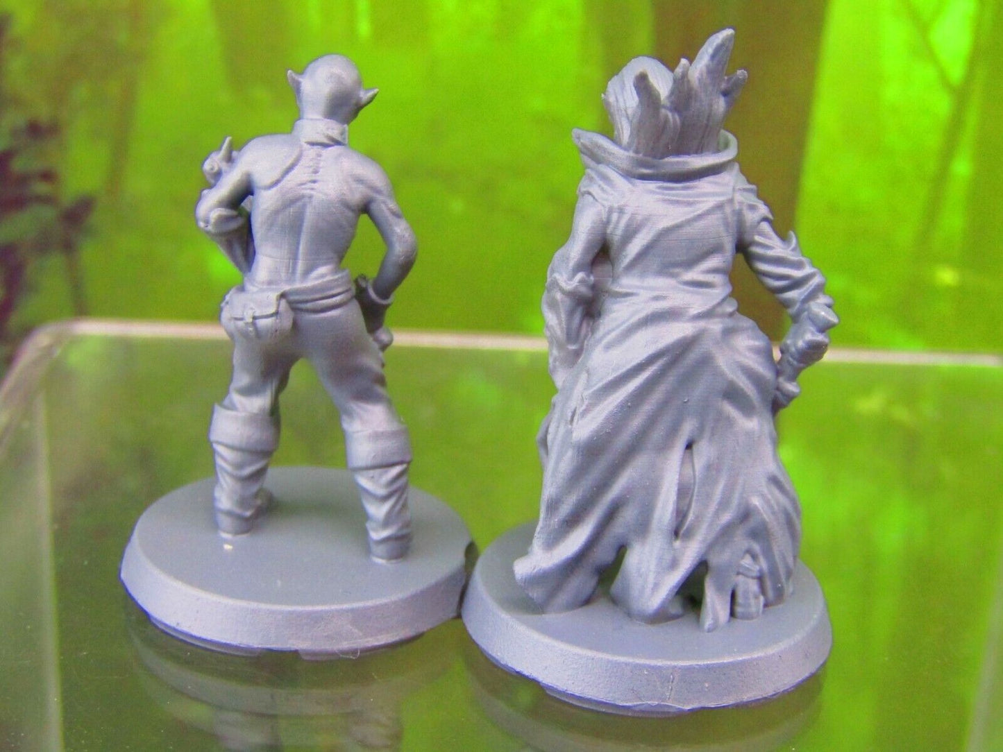 Vampire Thrall Pair Mini Miniatures 3D Printed Resin Model Figure 28/32mm Scale