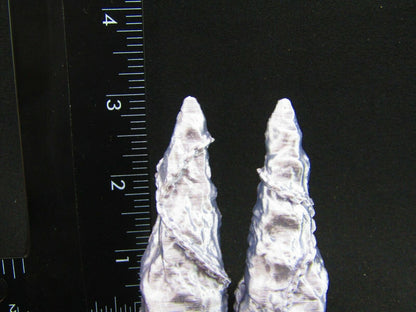 Pair of Chained Skull Spires Scatter Terrain Scenery 3D Printed Mini Miniature