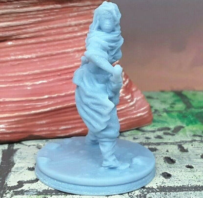 Female Rogue Hero Desert Themed Mini Miniature Figure Tabletop D&D 3D Resin