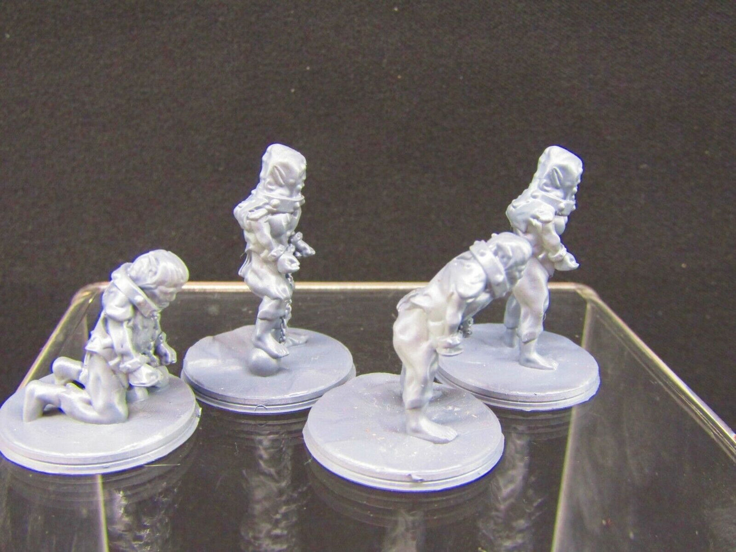 Imprisoned Elf Slaves Mini Miniature Figure 3D Printed Model 28/32mm Scale
