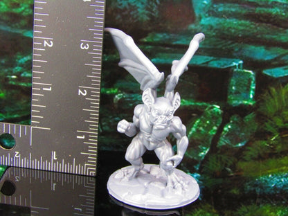 Homunculus Gargoyle Demon Flying Monster B Mini Miniature Model Character Figure