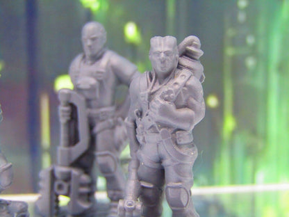 Lot of 3 Spaceship/ Dock Workers Civilans Commoners NPCs Mini 3D Printed Figures