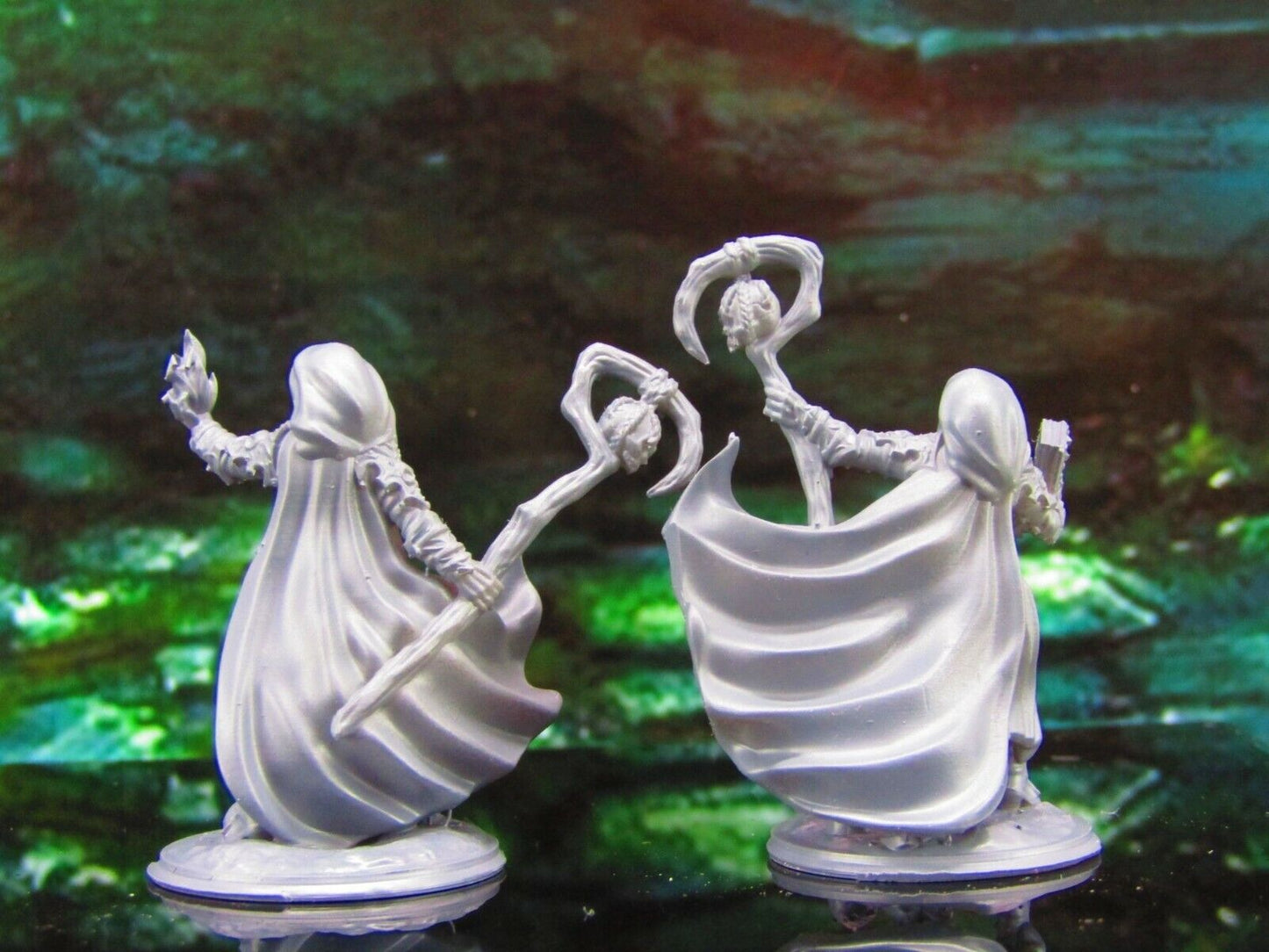 Female Necromancer Pair Mini Miniature Model Character Figure 28mm/32mm Scale