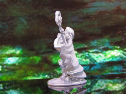 Female Necromancer B Mini Miniature Model Character Figure 28mm/32mm Scale