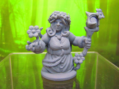 Dwarven Female Herbalist Druid Mini Miniature Dwarf 3D Printed Model 28/32mm