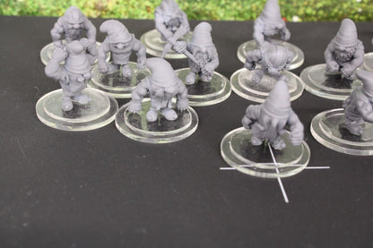 16pc Dwarven Team Mini Miniature Player Tabletop Blood Fantasy Football Bowl