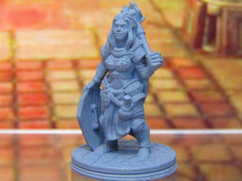Female Paladin Knight Holy Order of Ash Mini Miniature 3D Printed Model 28/32mm