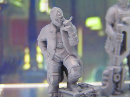 Lot of 3 Spaceship/ Dock Workers Civilans Commoners NPCs Mini 3D Printed Figures