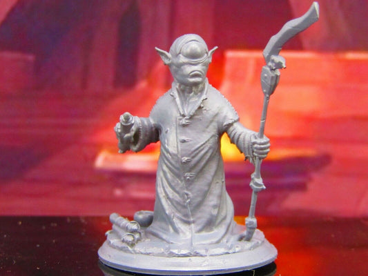 Homunculus Humanoid Servant Mini Miniature Model Character Figure