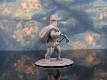 Murder Claus Evil Santa w/ Axe Mini Miniature Model Character Figure