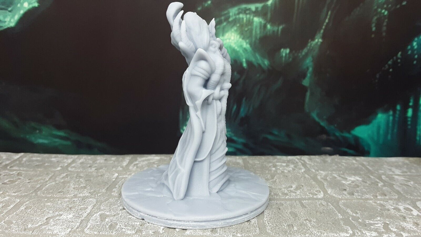 Mind Flayer Illithid Noble Mini Miniature 28mm Figure D&D 3D Printed Resin