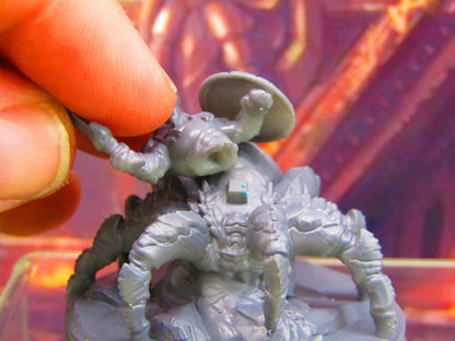 Dark Elf Arachnid Spider Warrior w/ Sword & Shield Mini Miniature Figure 3D