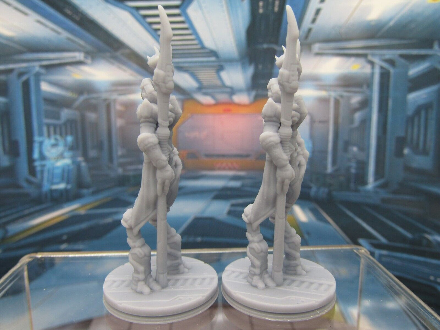 Pair of Alien Guards Mini Miniature Scatter Terrain Scenery 3D Printed Model