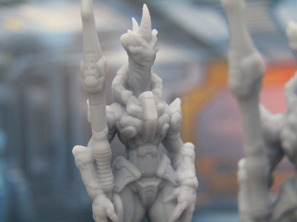 Pair of Alien Guards Mini Miniature Scatter Terrain Scenery 3D Printed Model