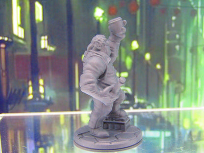 Alien Space Pub Tavern Night Club Bar Tender Bar Keeper Mini 3D Print Sci Fi