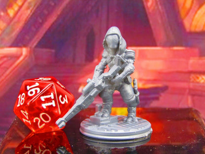 Alien Assassin Mercenary Sniper Mini Miniature Model Character Figure 28mm/32mm