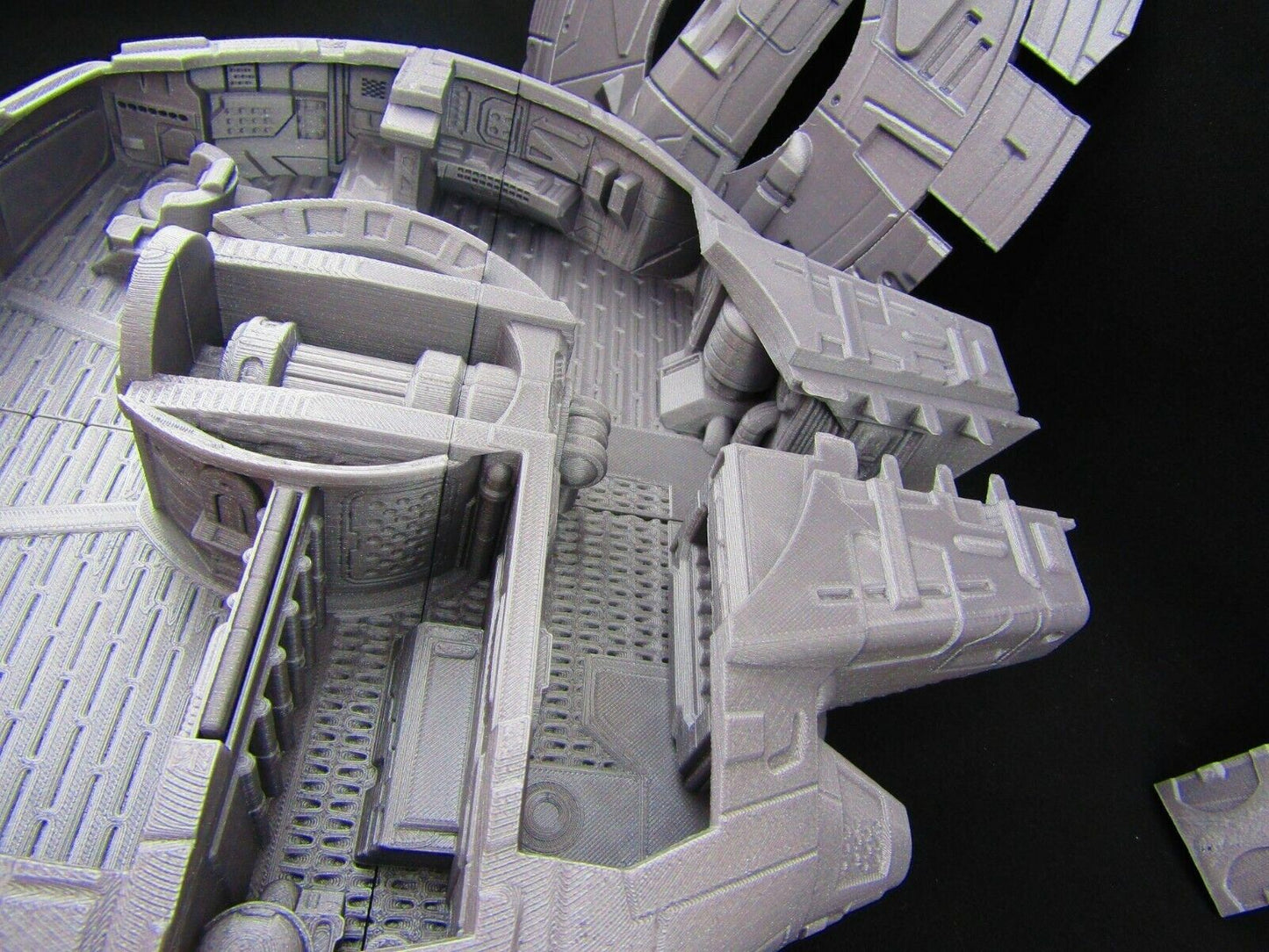 40pc Large Modular Bounty Hunter Space Ship Model w/ Bounty Hunter Crew SciFi