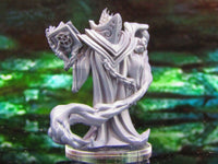 
              Lich Evil Dead King of the Undead Skeleton Mini Miniature Model Character Figure
            