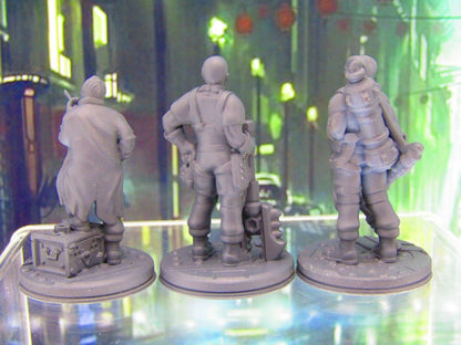 Lot of 3 Spaceship/ Dock Workers Civilans Commoners NPCs Mini 3D Printed Figures