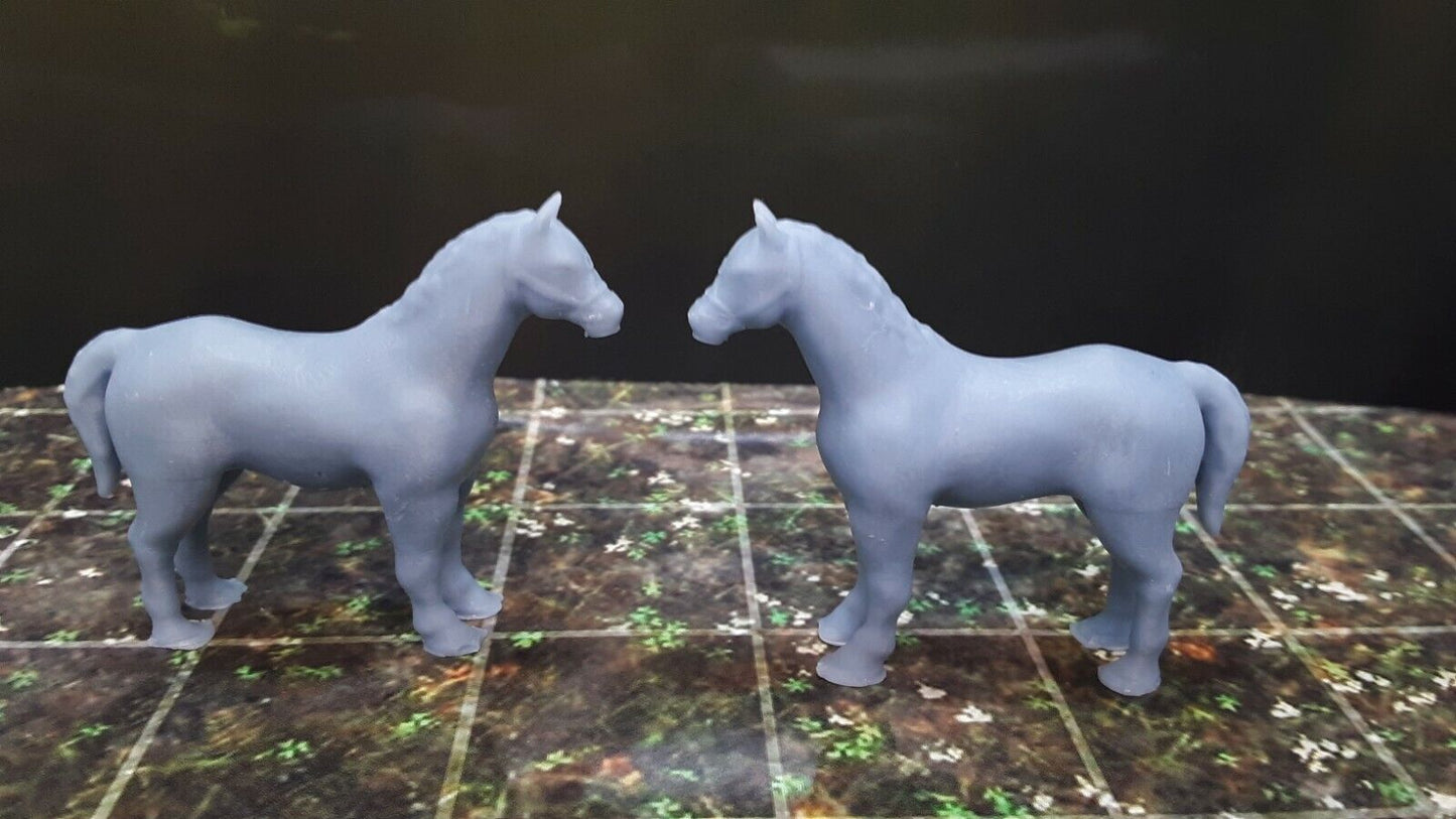 Lot of 8 Wild Horse Minis Miniature Figures 28mm Scale Dungeons & Dragons Resin