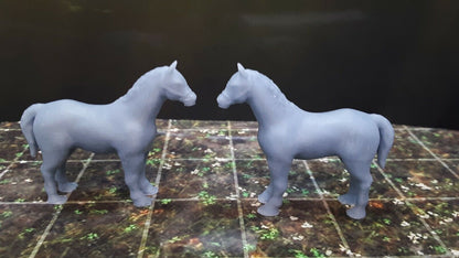 Lot of 8 Wild Horse Minis Miniature Figures 28mm Scale Dungeons & Dragons Resin