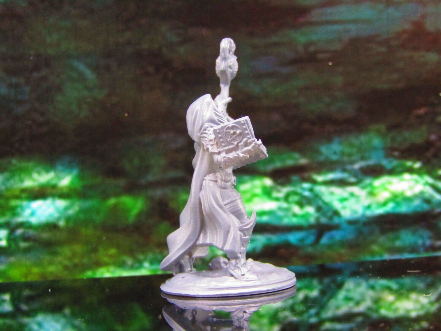 Female Necromancer B Mini Miniature Model Character Figure 28mm/32mm Scale