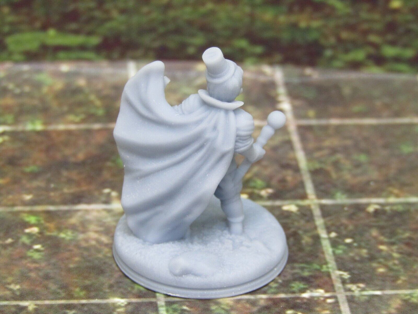 Halfling Puppeteer Performer Mini Miniature Figure 3D Printed Model 28/32mm