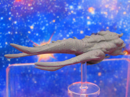 Qii'Yoru Class Collosal Dreadnought Oq'Uiar "The Many" Tier 17 Starfinder Fleet Scale Starship Mini Miniature Spaceship Piece + Flight Stand